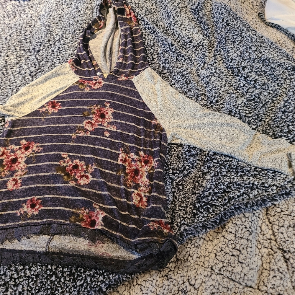 Sweater hoodie